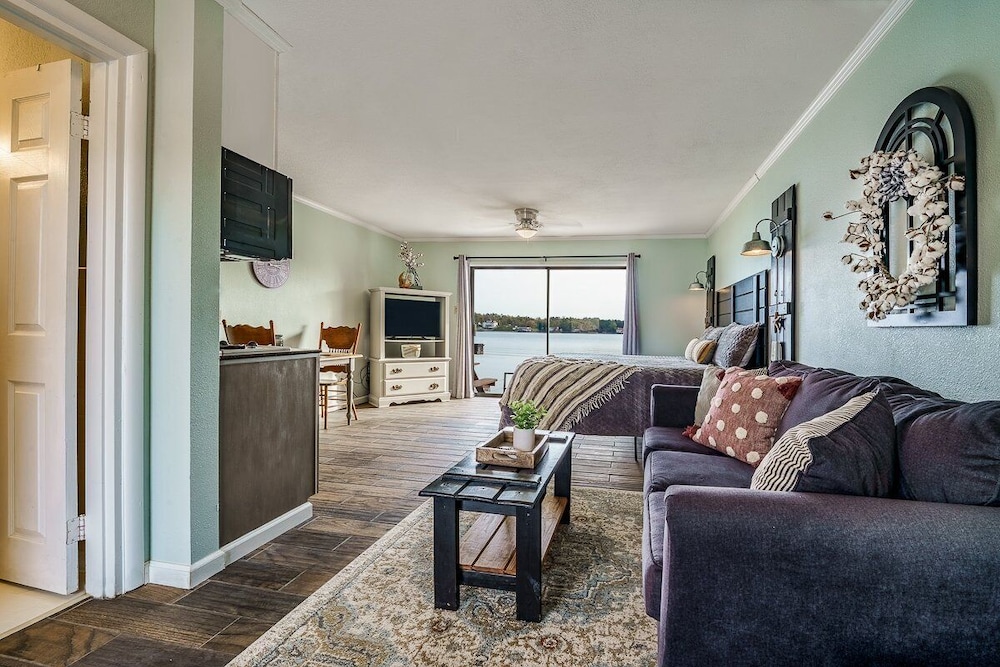 Willow Beach Resort - photo 16