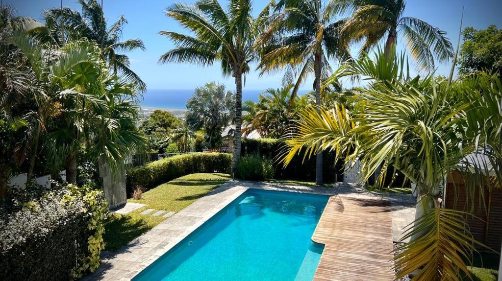 La Villa des Cannes — 4-Star Luxury Hotel in Sainte-Marie, Réunion