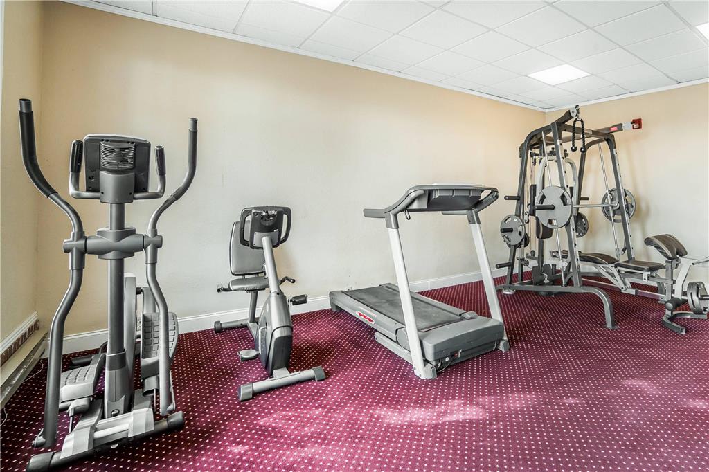 Econo Lodge Rawlins - photo 13