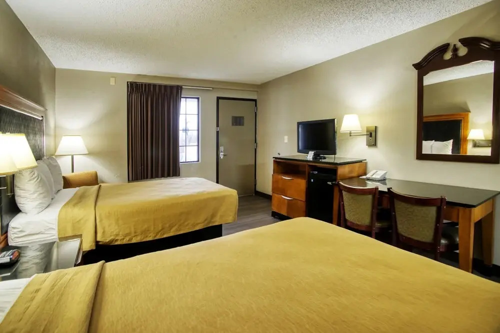 Red Carpet Inn Takoma Park - photo 5