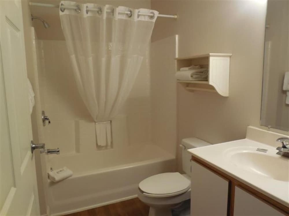 Affordable Suites Lexington — Lexington