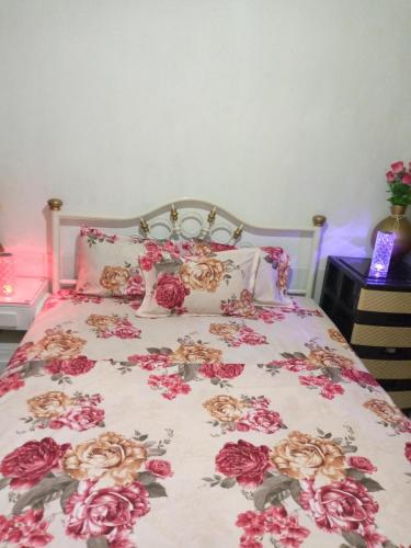 Acuarela del Rio H#1 Cerca Terminal Terrestre Habitación privada con baño in Guayaquil, Ecuador