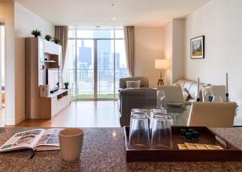Downtown View 65 SQM Ultra Fast Wifi Sathorn