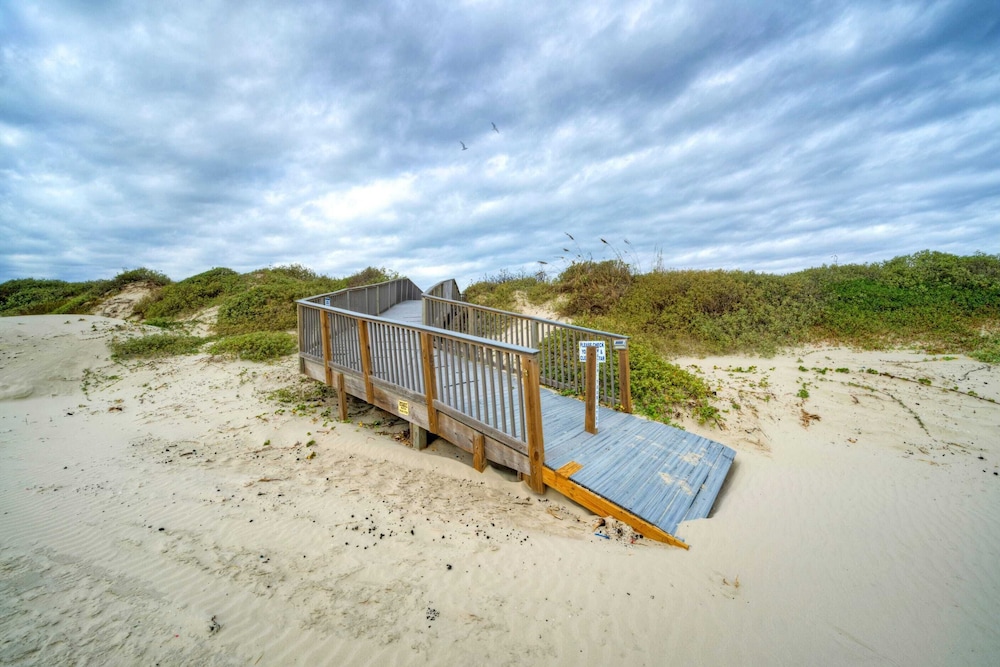 Salt & Sun by Avantstay Beach Access Pool - photo 68