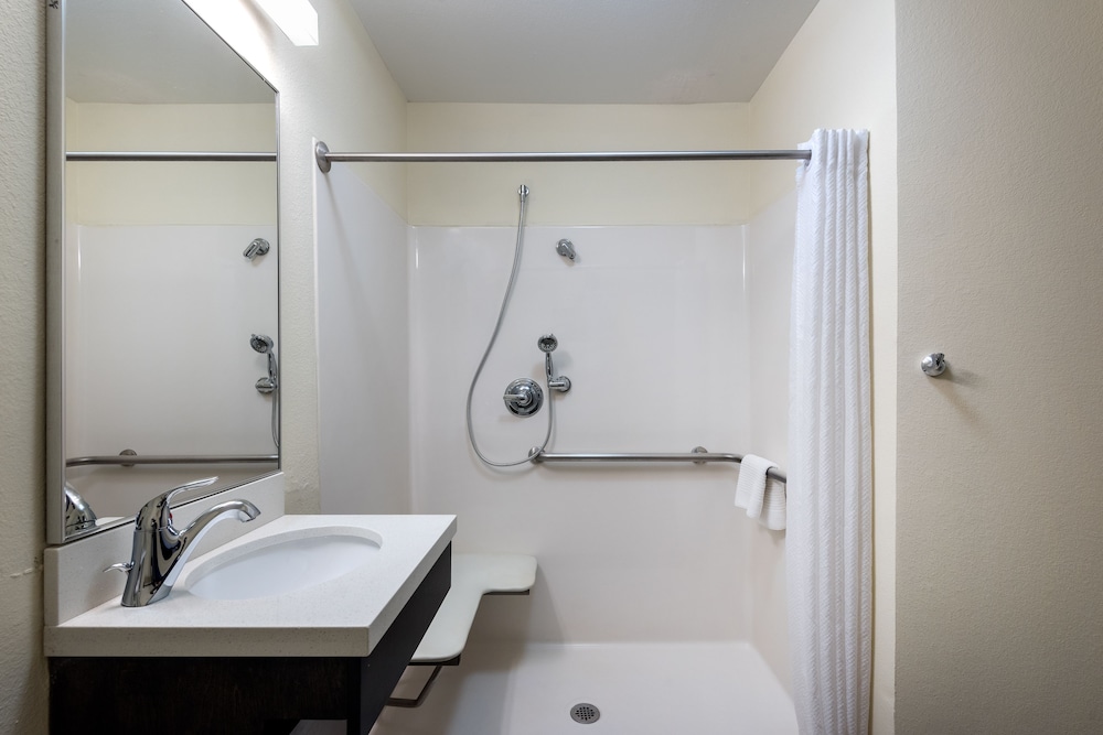 Candlewood Suites Glen Allen Short Pump by IHG - photo 22