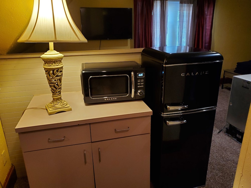 Historic Victorian Inn - photo 34