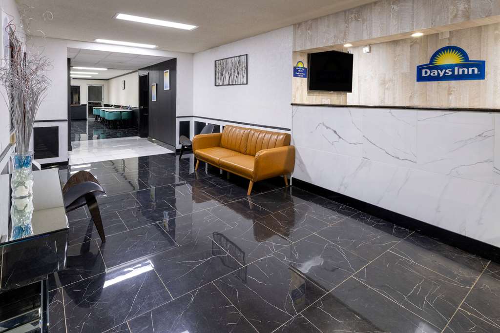 Days Inn by Wyndham Columbia - photo 9