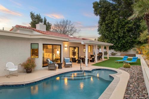 Perfectly Located Spacious Home with Heated Pool — 4-Star Luxury Hotel in Phoenix, United States