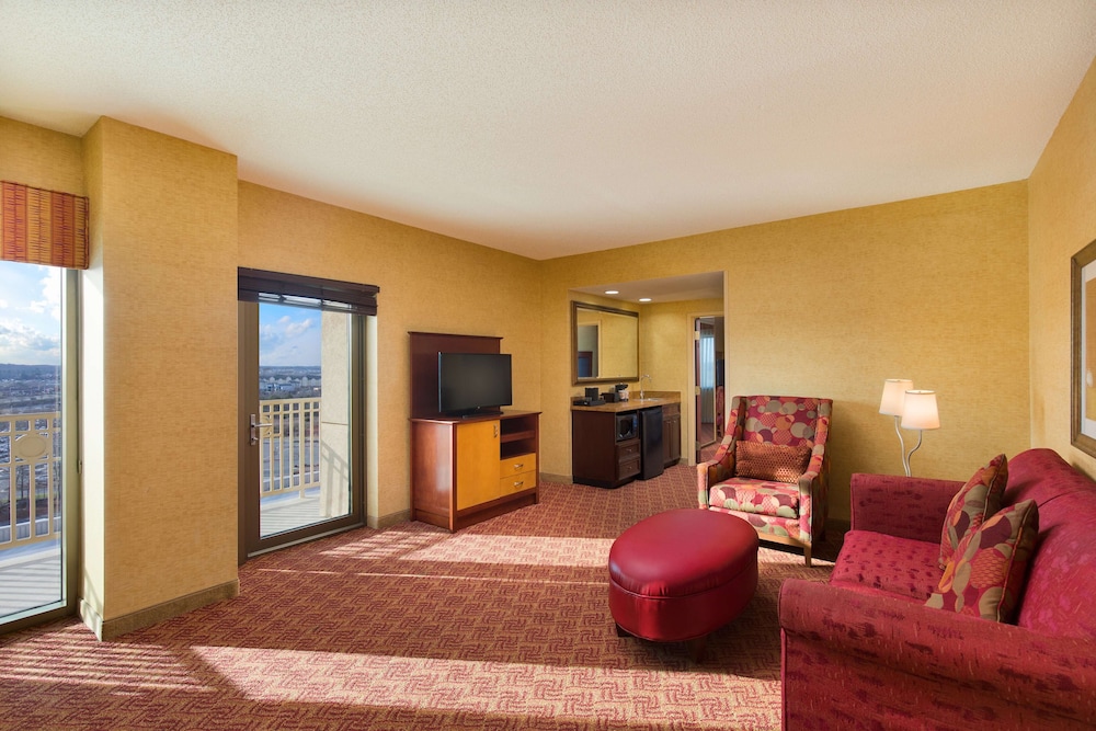 Embassy Suites by Hilton Charlotte Concord Golf Resort & Spa - photo 9