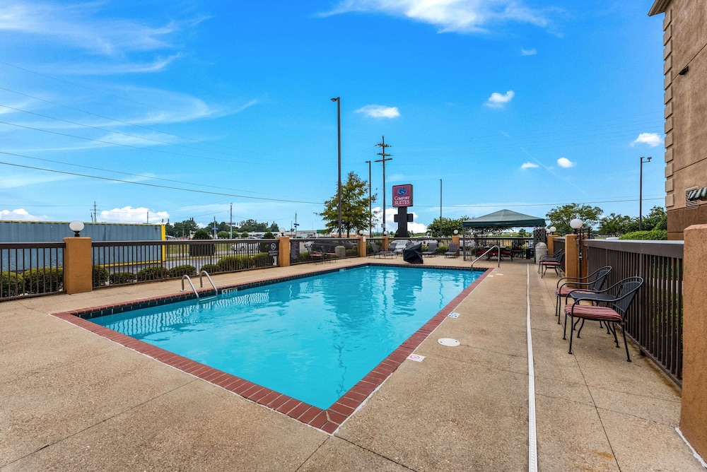 Comfort Suites Monroe - photo 55