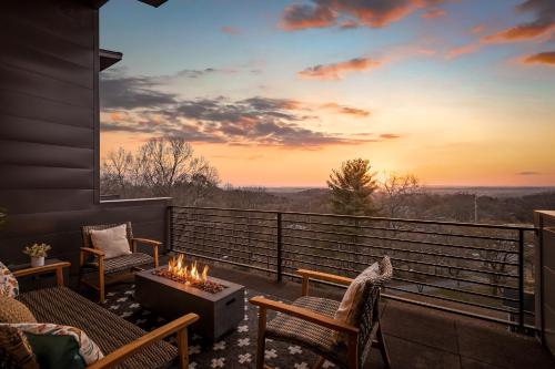 Coachella An Atomic Ridge Home — 4-Star Luxury Hotel in Chattanooga, United States
