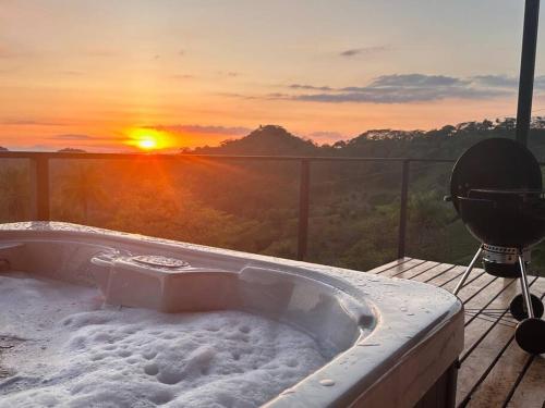 GoldenView Aire acondicionado Jacuzzi in Unknown City, Costa Rica