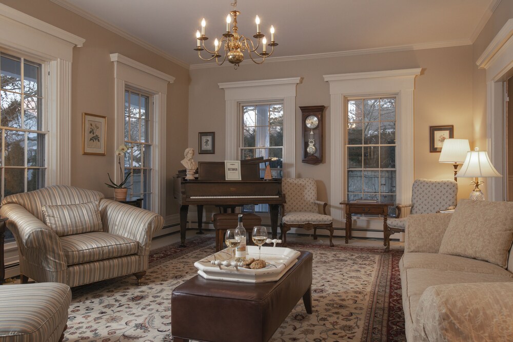 Liberty Hill Inn - photo 39