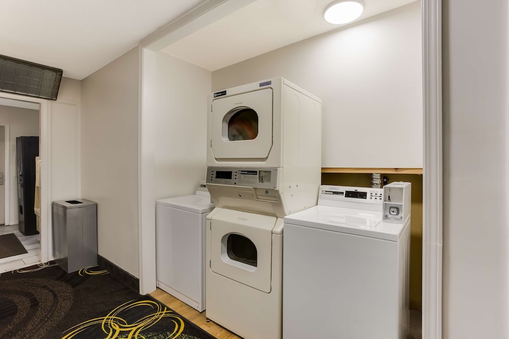 SureStay Hotel by Best Western Higginsville - photo 25