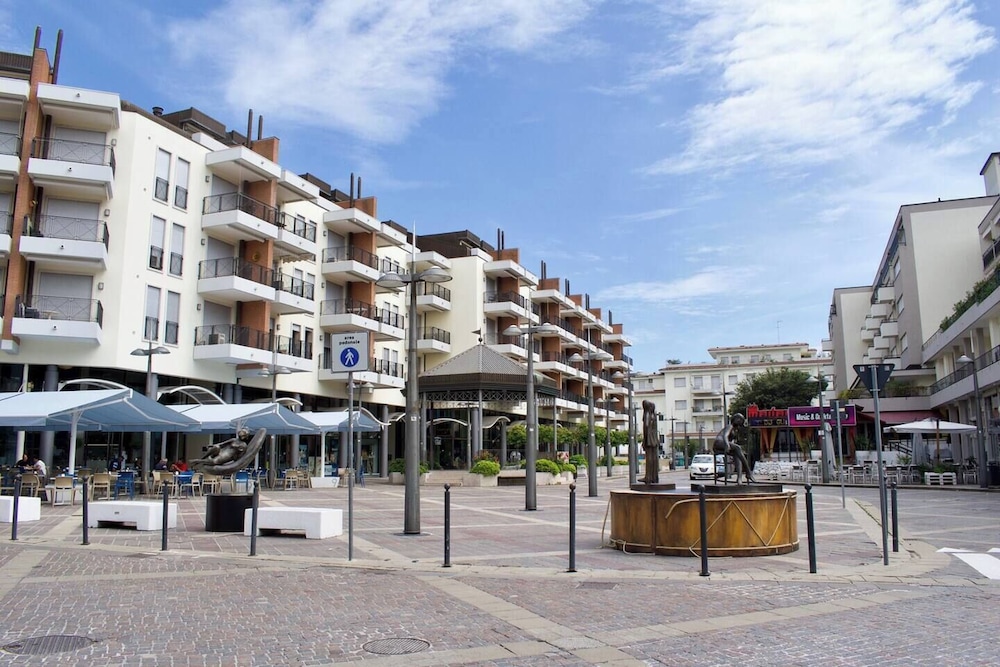 Appartamento Marconi B2 — 4-Star Luxury Hotel in Lido Di Jesolo, Italy