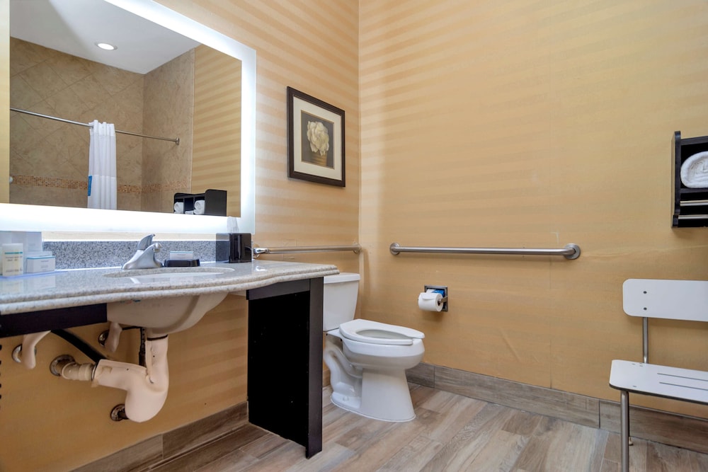 Hampton Inn & Suites Fort Worth Fossil Creek - photo 38