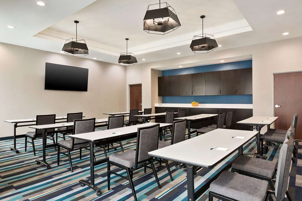 La Quinta Inn & Suites by Wyndham Richmond Sugarland - photo 30