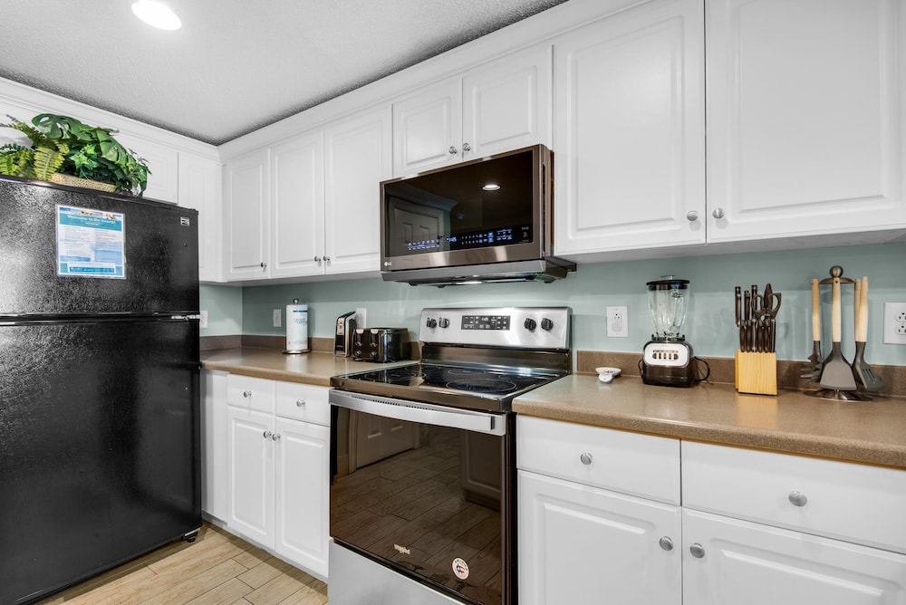 Majestic Beach Towers 2 1305 - photo 10