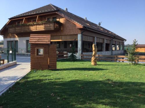 Rybárska ba ta a penzión Dobys in Piestany, Slovakia