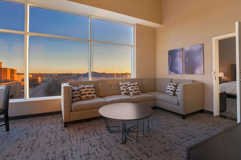 DoubleTree by Hilton Evansville - photo 30
