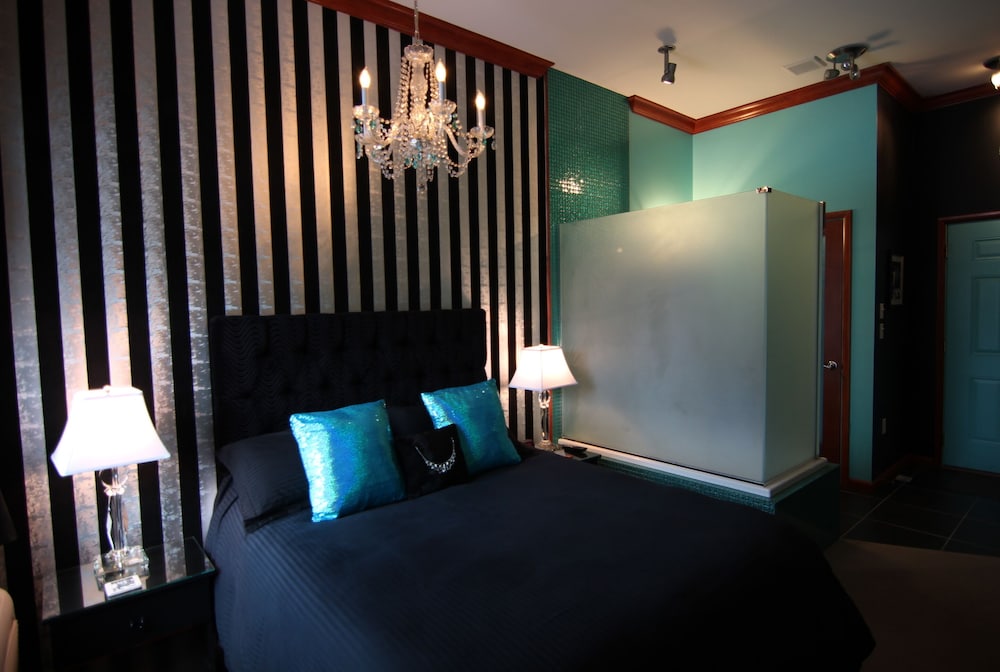 The Roxbury - photo 43