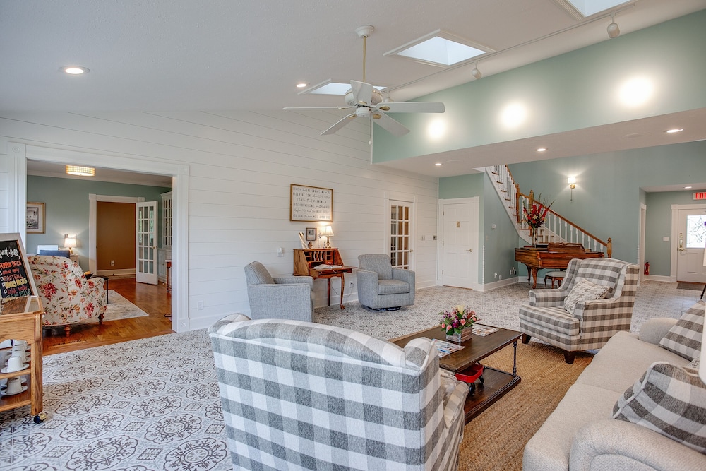 Biddle Point Inn & Event Venue - photo 29