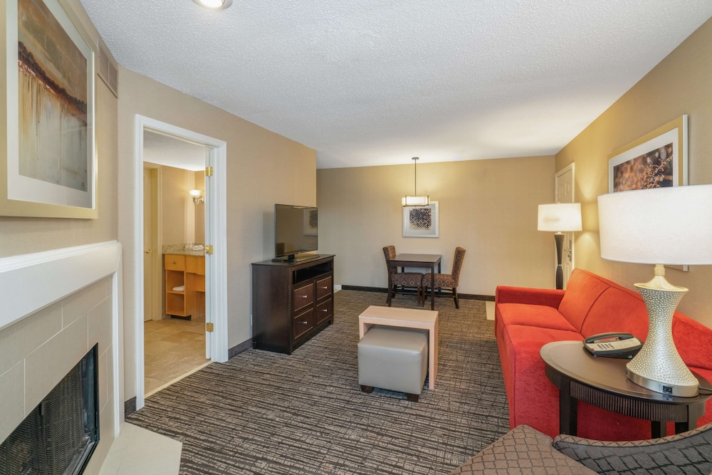 Homewood Suites by Hilton Lafayette Rossville Exit - photo 17