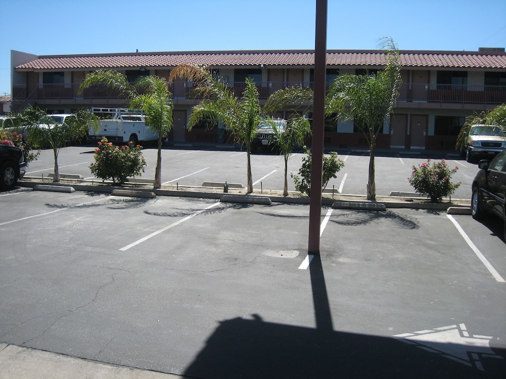 Motel 8 - photo 23