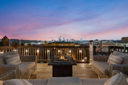 Steel City Getaway W City View — 4-Star Luxury Hotel in Pittsburgh, United States