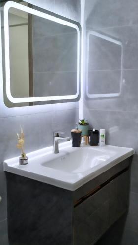 Laizer Unique Homes