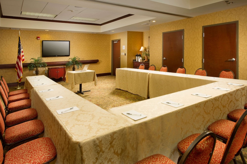 Hampton Inn & Suites Stillwater - photo 62