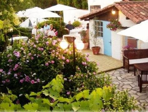 Hotel La Vieille Maison — hotel in Riberac