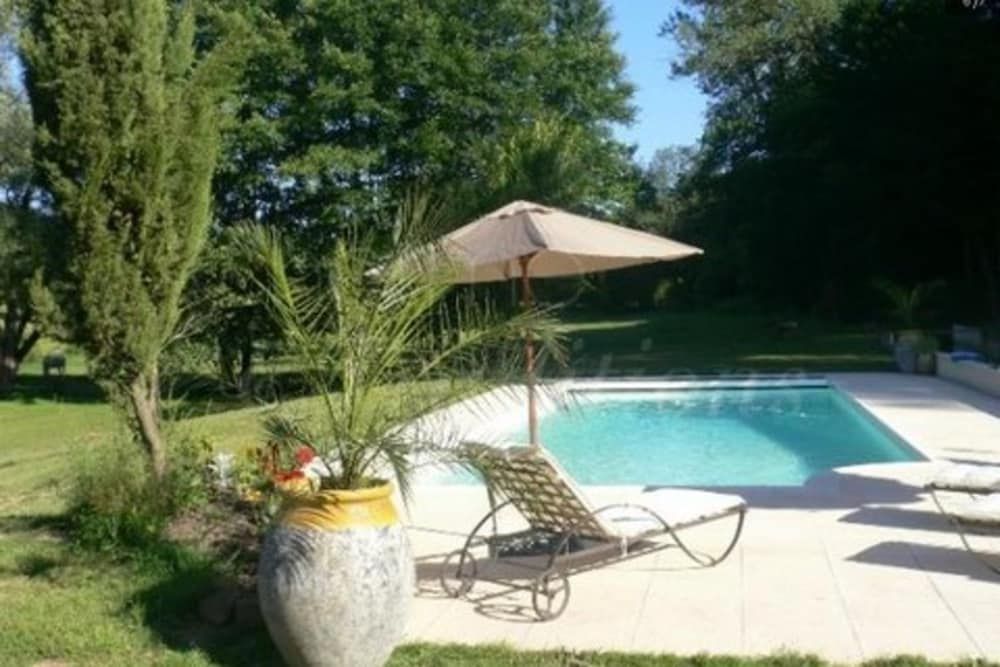 Le Moulin de Bouquet - last minute hotel in Paris