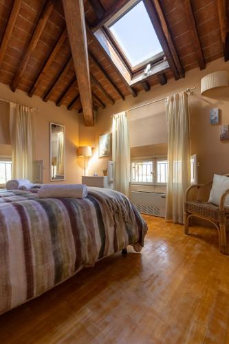 50Mt Dalle Mura Parcheggio Appartamento Tipico — 4-Star Luxury Hotel in Lucca, Italy