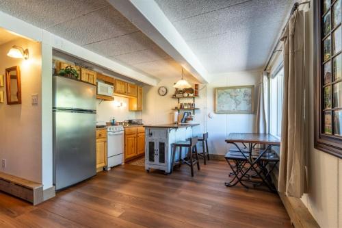 Brettelberg Slopeside Condos F7 — 4-Star Luxury Hotel in Carbondale, United States