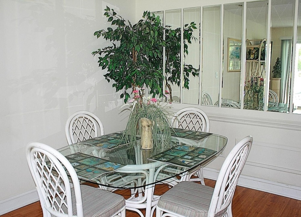 Brunswick Plantation Resort and Golf Condo 805M with Full Kitchen by RedAwning - photo 3