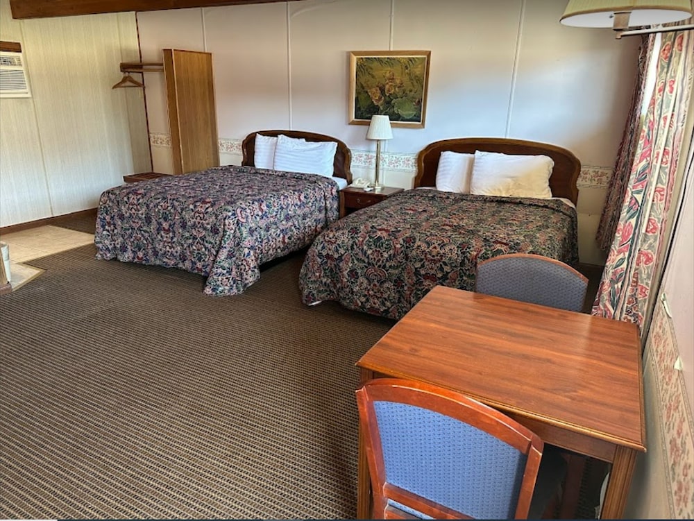 Love Hotels Western Holiday by OYO at Harlan Lake NE - photo 16