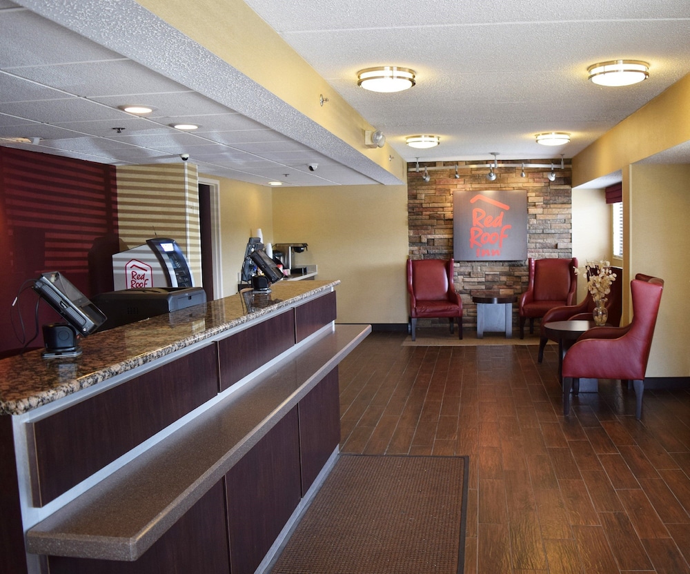 Red Roof Inn Syracuse - photo 2