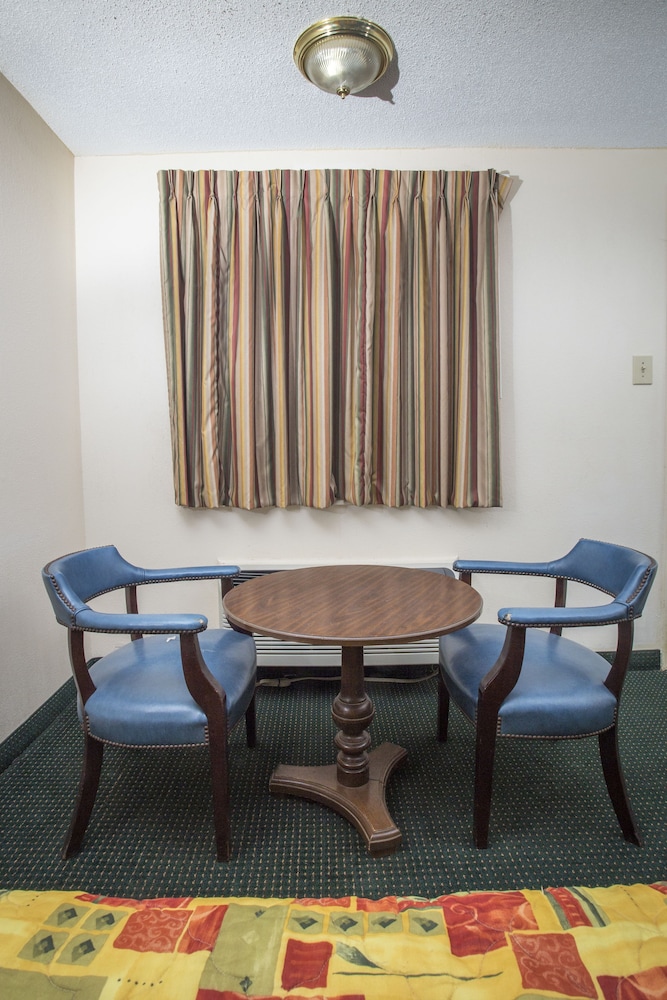Motel 6 Sandersville GA - photo 47