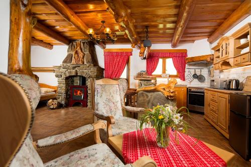 Apartmány Kubínska hoľa ZRUB — 4-Star Luxury Hotel in Dolny Kubin, Slovakia
