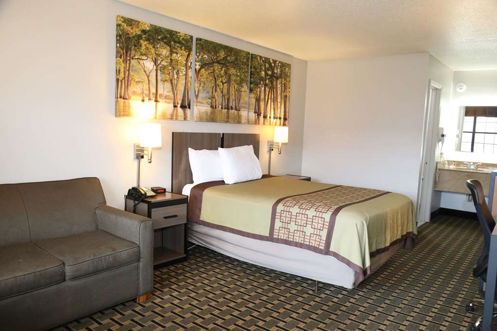 Days Inn by Wyndham Monroe LA - photo 24