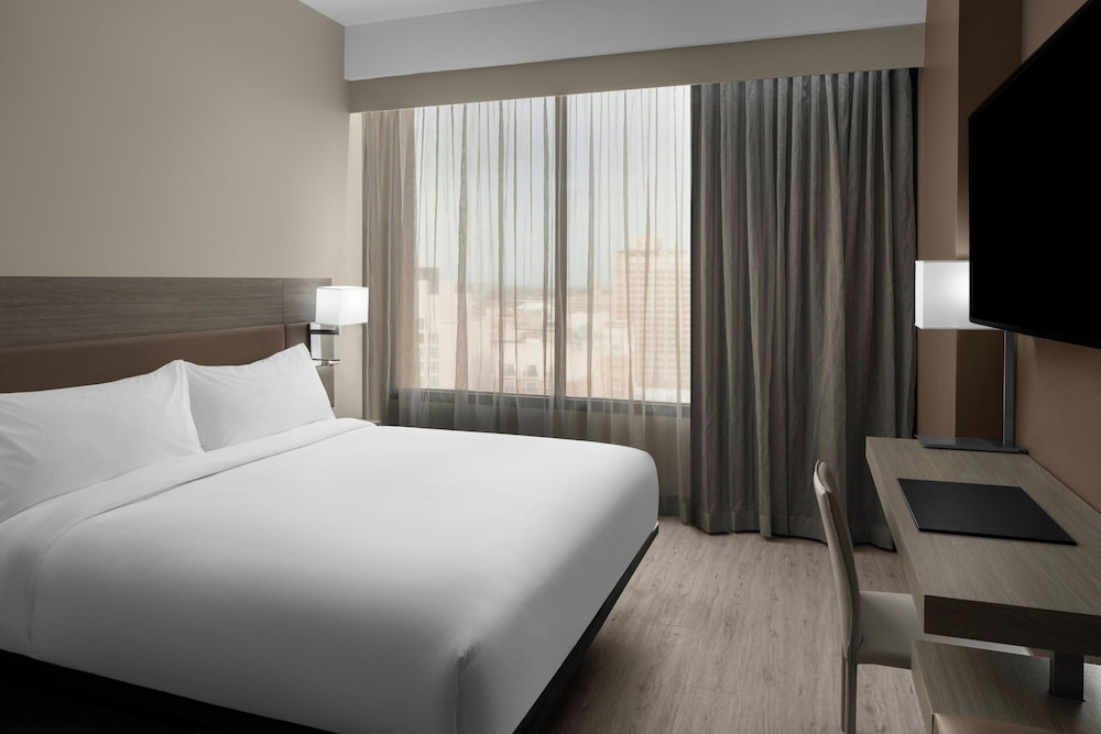 AC Hotel by Marriott San Antonio Riverwalk - photo 12