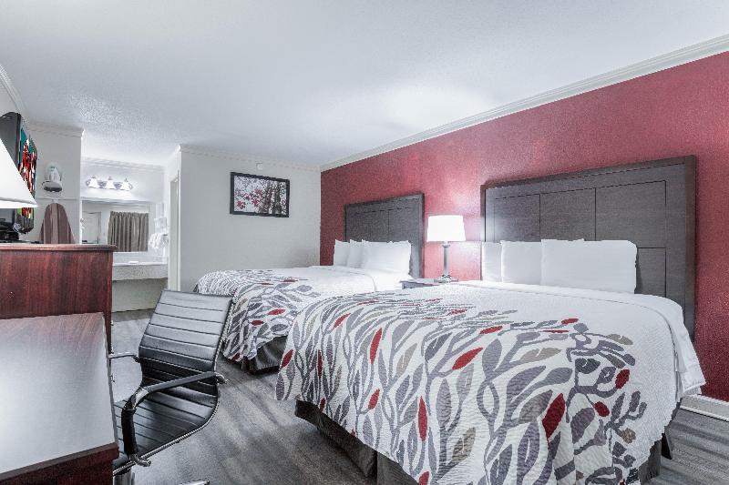 Red Roof Inn Forrest City - photo 19