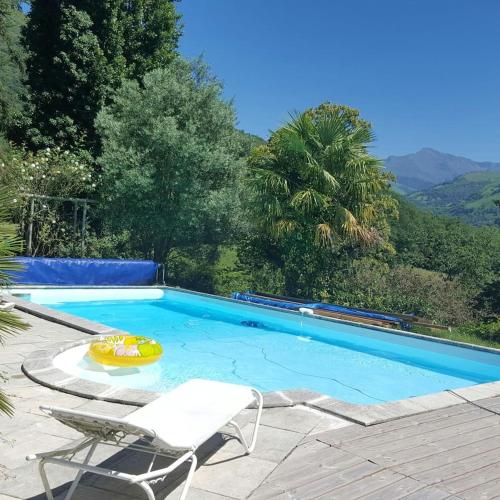 Villa spacieuse avec piscine à Aspin en Lavedan vue montagne. — 4-Star Luxury Hotel in Montaut, France