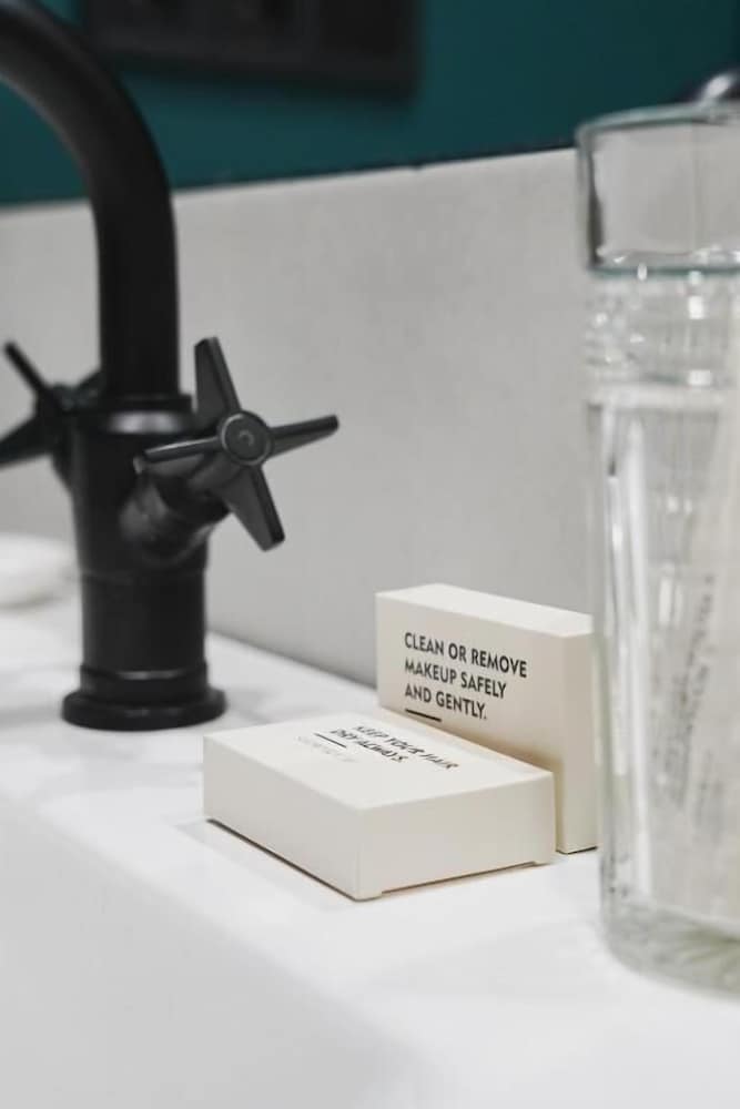 Bathroom amenities