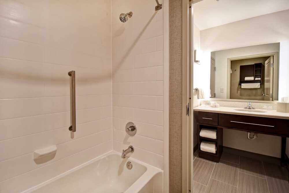 Homewood Suites by Hilton Novi Detroit - photo 21