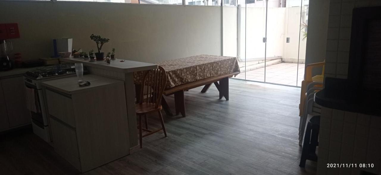 Apartamento meia praia