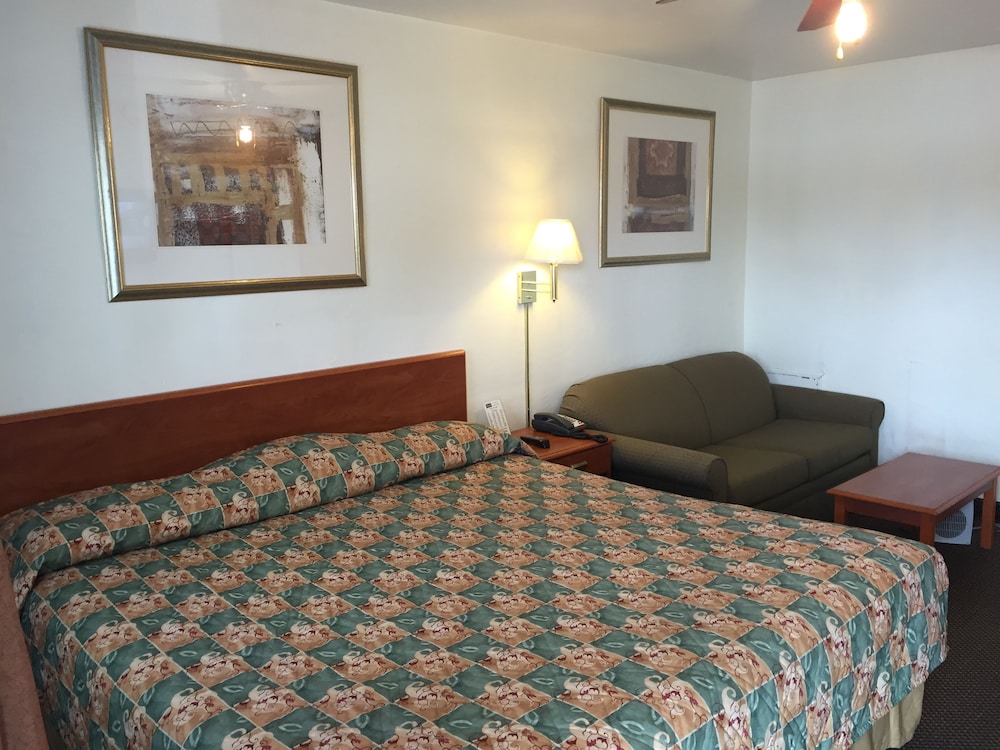 Budget Inn and Suites Colby - photo 25