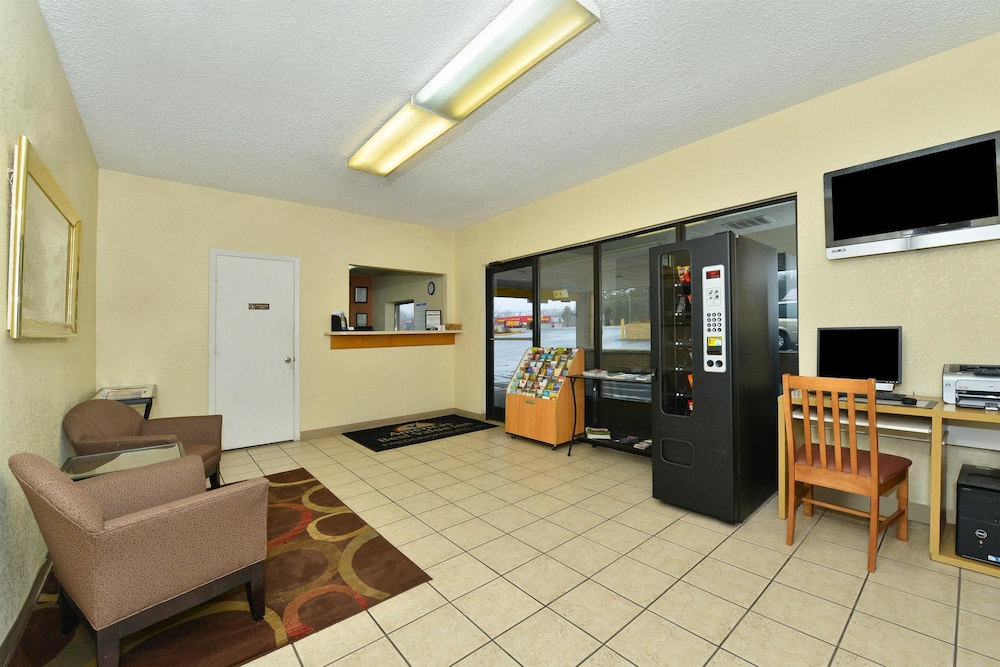 Americas Best Value Inn Fredericksburg N - photo 3