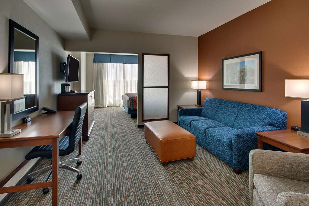 Drury Inn & Suites Iowa City Coralville - photo 31